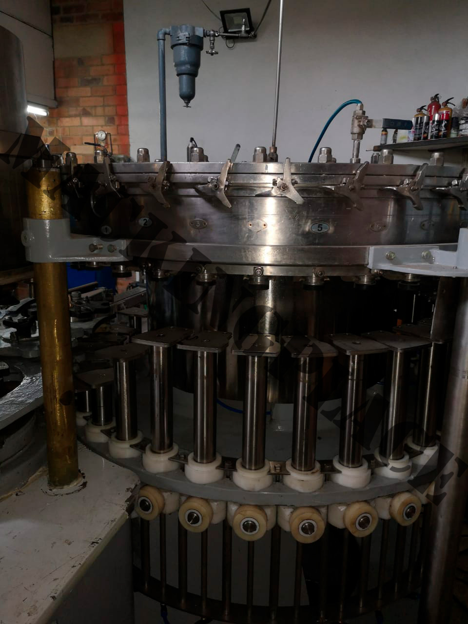 Miniatura de Llenadora rotativa isobarica