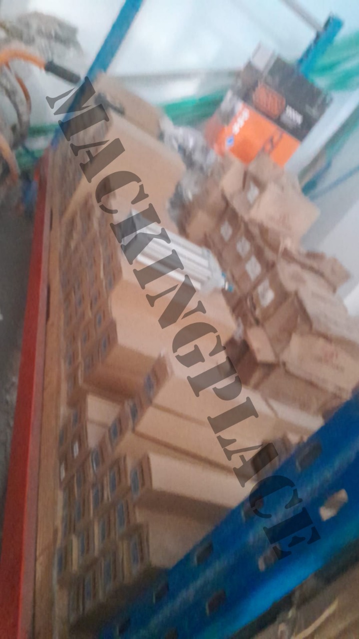 Miniatura de Venta de almacén de repuestos neumáticos